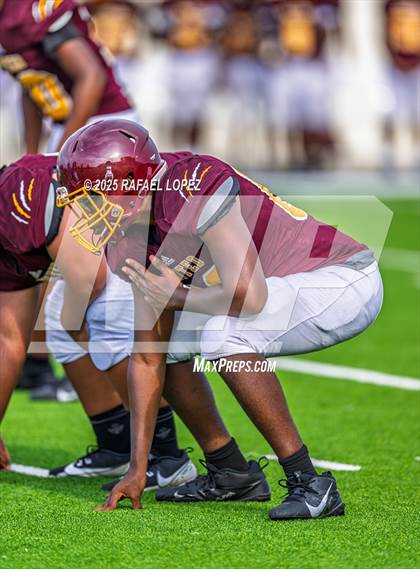 Thumbnail 3 in Beaumont United vs. Channelview (Scrimmage) photogallery.