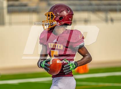 Thumbnail 1 in Beaumont United vs. Channelview (Scrimmage) photogallery.