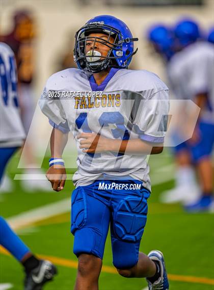 Thumbnail 2 in Beaumont United vs. Channelview (Scrimmage) photogallery.