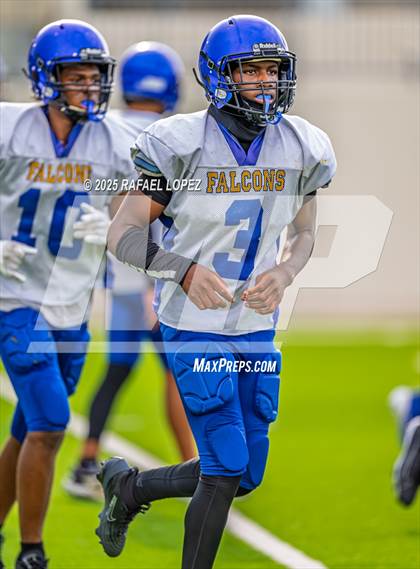 Thumbnail 3 in Beaumont United vs. Channelview (Scrimmage) photogallery.