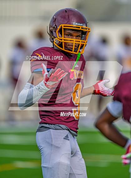 Thumbnail 2 in Beaumont United vs. Channelview (Scrimmage) photogallery.