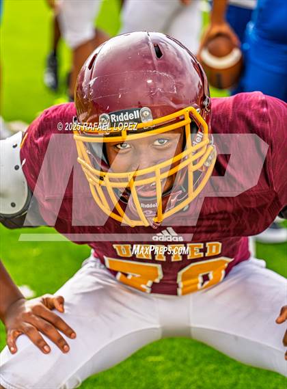Thumbnail 2 in Beaumont United vs. Channelview (Scrimmage) photogallery.