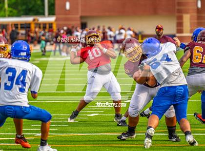 Thumbnail 2 in Beaumont United vs. Channelview (Scrimmage) photogallery.
