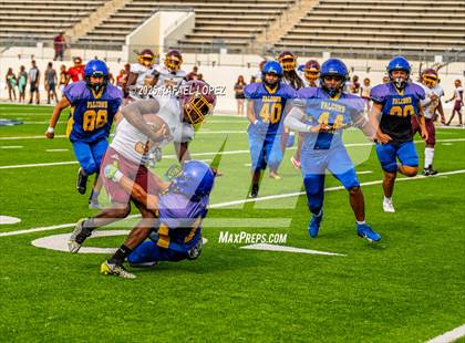 Thumbnail 1 in Beaumont United vs. Channelview (Scrimmage) photogallery.