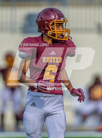 Thumbnail 1 in Beaumont United vs. Channelview (Scrimmage) photogallery.
