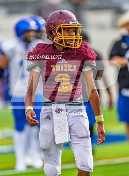 Thumbnail 2 in Beaumont United vs. Channelview (Scrimmage) photogallery.