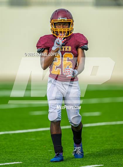 Thumbnail 2 in Beaumont United vs. Channelview (Scrimmage) photogallery.