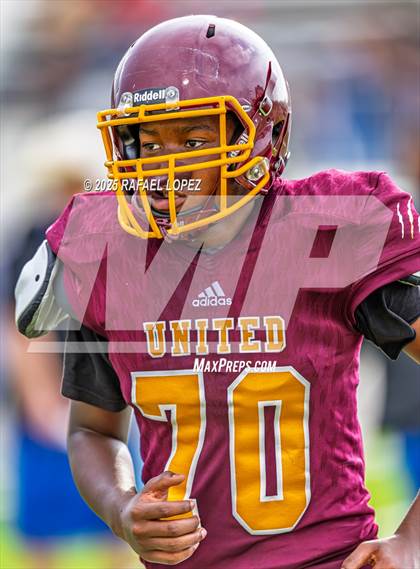 Thumbnail 2 in Beaumont United vs. Channelview (Scrimmage) photogallery.