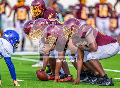 Thumbnail 1 in Beaumont United vs. Channelview (Scrimmage) photogallery.