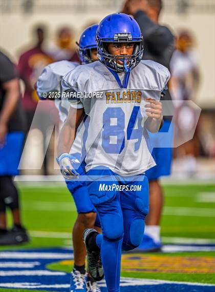Thumbnail 2 in Beaumont United vs. Channelview (Scrimmage) photogallery.