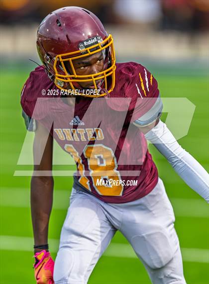 Thumbnail 3 in Beaumont United vs. Channelview (Scrimmage) photogallery.