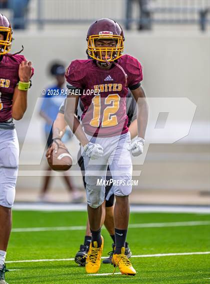 Thumbnail 1 in Beaumont United vs. Channelview (Scrimmage) photogallery.
