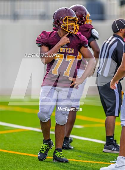 Thumbnail 2 in Beaumont United vs. Channelview (Scrimmage) photogallery.