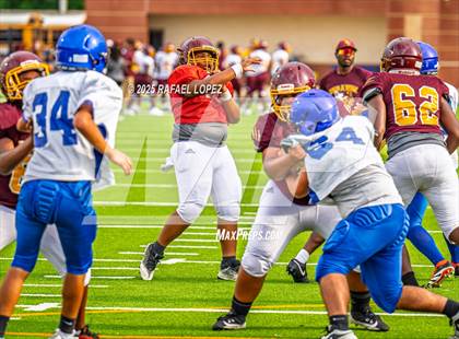 Thumbnail 1 in Beaumont United vs. Channelview (Scrimmage) photogallery.