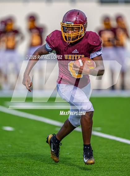 Thumbnail 3 in Beaumont United vs. Channelview (Scrimmage) photogallery.