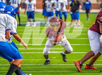 Thumbnail 3 in Beaumont United vs. Channelview (Scrimmage) photogallery.