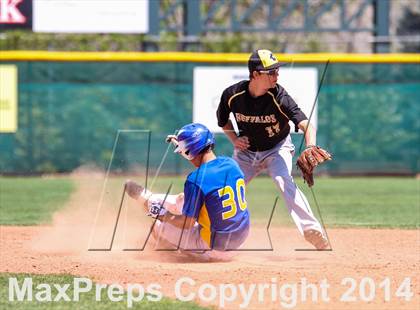 Thumbnail 3 in Caliche vs. Dove Creek (CHSAA 1A Final) photogallery.