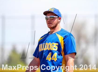 Thumbnail 3 in Caliche vs. Dove Creek (CHSAA 1A Final) photogallery.