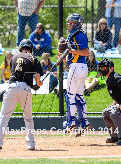 Thumbnail 3 in Caliche vs. Dove Creek (CHSAA 1A Final) photogallery.
