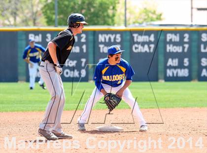 Thumbnail 2 in Caliche vs. Dove Creek (CHSAA 1A Final) photogallery.