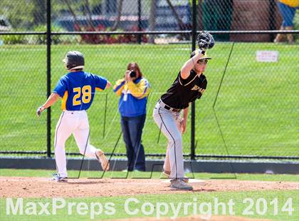 Thumbnail 3 in Caliche vs. Dove Creek (CHSAA 1A Final) photogallery.