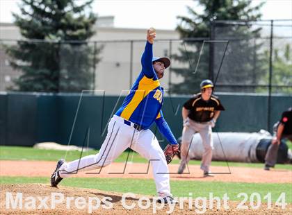 Thumbnail 2 in Caliche vs. Dove Creek (CHSAA 1A Final) photogallery.