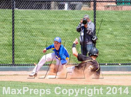 Thumbnail 3 in Caliche vs. Dove Creek (CHSAA 1A Final) photogallery.