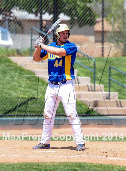 Thumbnail 3 in Caliche vs. Dove Creek (CHSAA 1A Final) photogallery.