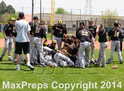 Thumbnail 2 in Caliche vs. Dove Creek (CHSAA 1A Final) photogallery.