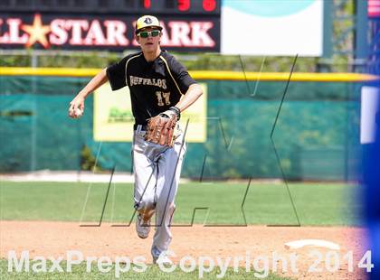 Thumbnail 2 in Caliche vs. Dove Creek (CHSAA 1A Final) photogallery.