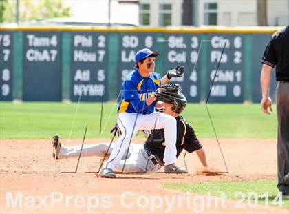 Thumbnail 2 in Caliche vs. Dove Creek (CHSAA 1A Final) photogallery.