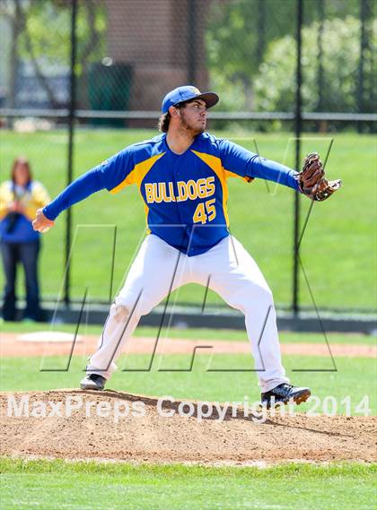 Thumbnail 2 in Caliche vs. Dove Creek (CHSAA 1A Final) photogallery.