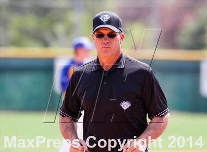 Thumbnail 3 in Caliche vs. Dove Creek (CHSAA 1A Final) photogallery.