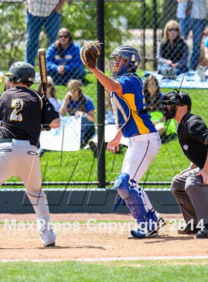 Thumbnail 2 in Caliche vs. Dove Creek (CHSAA 1A Final) photogallery.