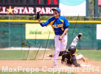 Thumbnail 2 in Caliche vs. Dove Creek (CHSAA 1A Final) photogallery.