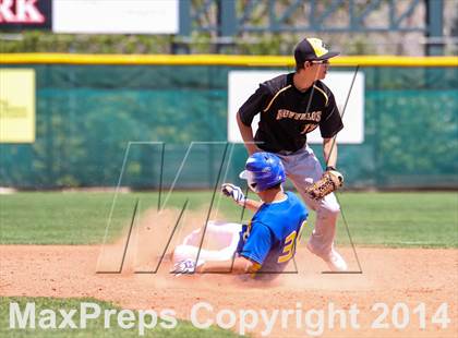 Thumbnail 2 in Caliche vs. Dove Creek (CHSAA 1A Final) photogallery.