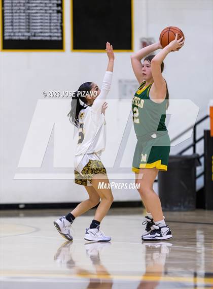 Thumbnail 1 in Mayfield @ Alamogordo photogallery.