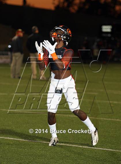 Thumbnail 1 in Gladewater vs. Gilmer (UIL 4A Regional Playoff) photogallery.
