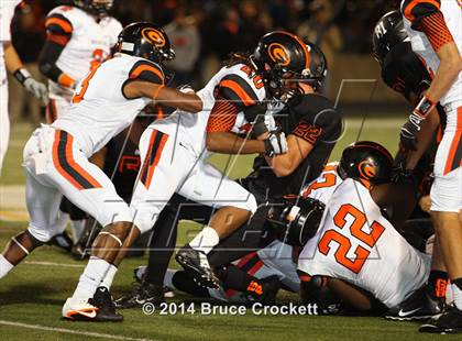 Thumbnail 2 in Gladewater vs. Gilmer (UIL 4A Regional Playoff) photogallery.