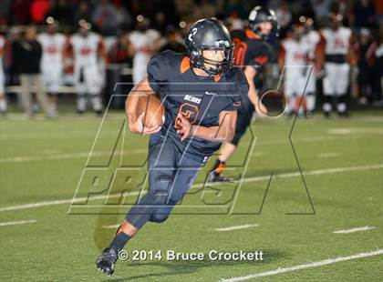 Thumbnail 1 in Gladewater vs. Gilmer (UIL 4A Regional Playoff) photogallery.