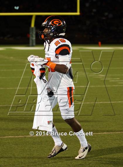 Thumbnail 3 in Gladewater vs. Gilmer (UIL 4A Regional Playoff) photogallery.