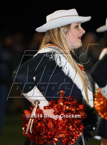 Thumbnail 2 in Gladewater vs. Gilmer (UIL 4A Regional Playoff) photogallery.