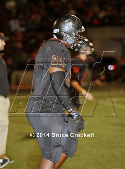 Thumbnail 1 in Gladewater vs. Gilmer (UIL 4A Regional Playoff) photogallery.