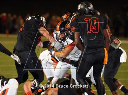 Thumbnail 3 in Gladewater vs. Gilmer (UIL 4A Regional Playoff) photogallery.