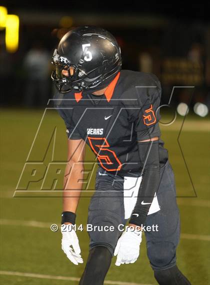Thumbnail 2 in Gladewater vs. Gilmer (UIL 4A Regional Playoff) photogallery.
