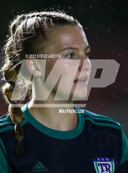 Thumbnail 2 in ThunderRidge vs. Fairview (CHSAA 5A Semi-Final) photogallery.