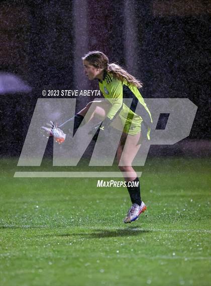 Thumbnail 2 in ThunderRidge vs. Fairview (CHSAA 5A Semi-Final) photogallery.