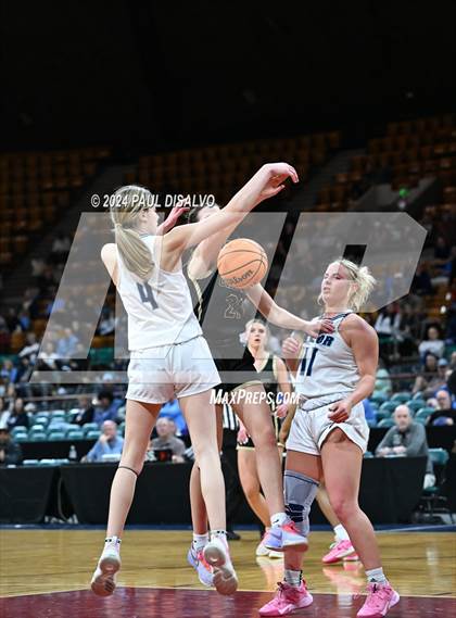 Thumbnail 2 in Rock Canyon vs. Valor Christian (CHSAA 6A Great 8) photogallery.