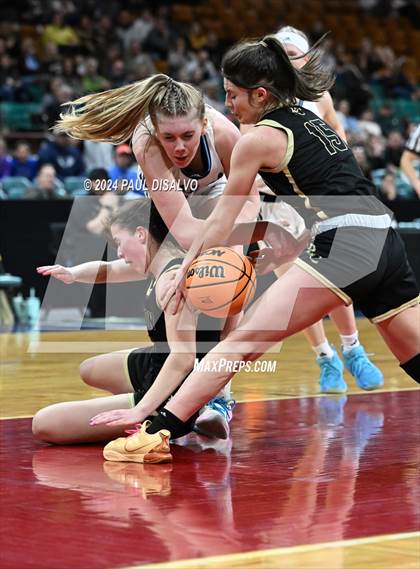 Thumbnail 1 in Rock Canyon vs. Valor Christian (CHSAA 6A Great 8) photogallery.