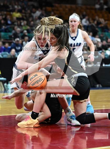 Thumbnail 1 in Rock Canyon vs. Valor Christian (CHSAA 6A Great 8) photogallery.